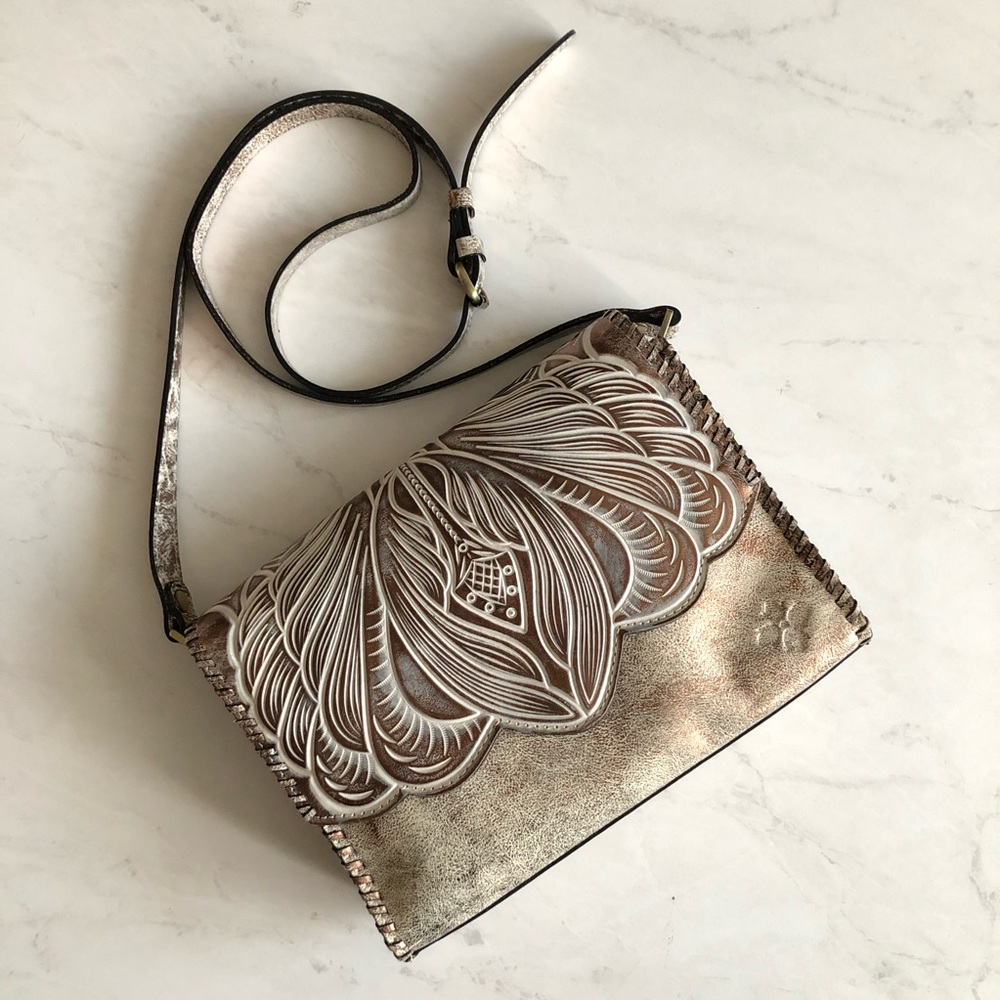 Patricia Nash Leather Sarola Crossbody used once excellent condition